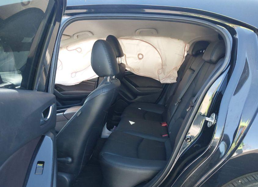 Photo 8 of 2018 Mazda Mazda3 TOURING (VIN 3MZBN1L32JM273992)