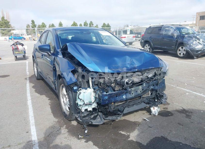 2018 Mazda Mazda3 TOURING (VIN 3MZBN1L32JM274060) main photo