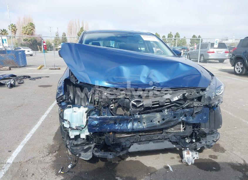 Photo 13 of 2018 Mazda Mazda3 TOURING (VIN 3MZBN1L32JM274060)