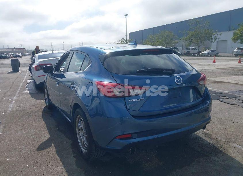 Photo 3 of 2018 Mazda Mazda3 TOURING (VIN 3MZBN1L32JM274060)