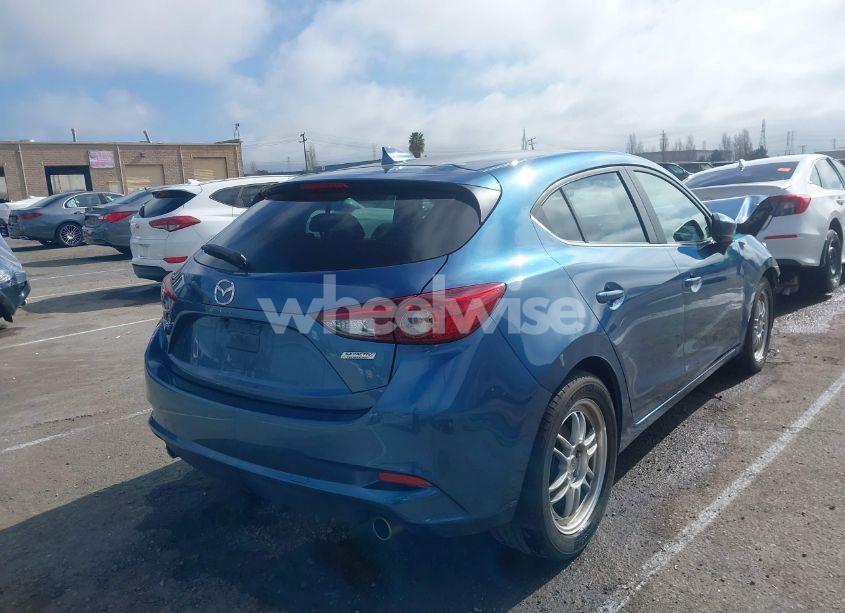 Photo 4 of 2018 Mazda Mazda3 TOURING (VIN 3MZBN1L32JM274060)