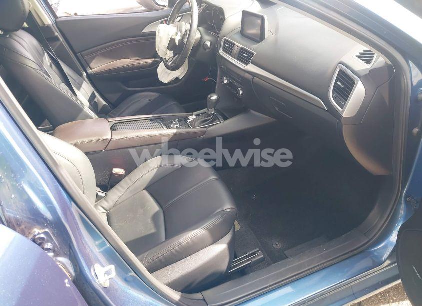 Photo 5 of 2018 Mazda Mazda3 TOURING (VIN 3MZBN1L32JM274060)