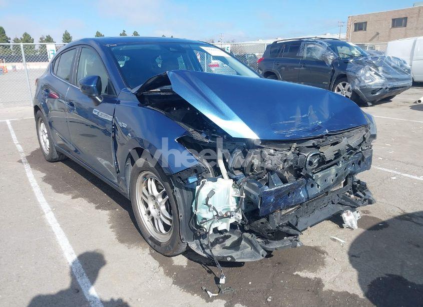 Photo 6 of 2018 Mazda Mazda3 TOURING (VIN 3MZBN1L32JM274060)