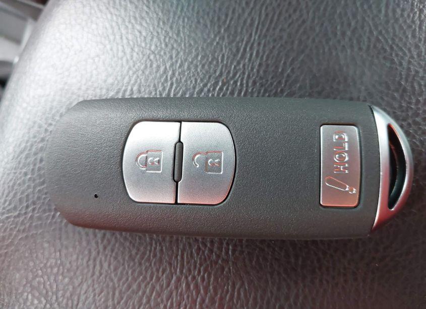 Photo 11 of 2018 Mazda Mazda3 TOURING (VIN 3MZBN1L33JM267702)