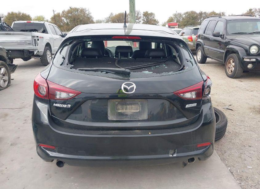Photo 16 of 2018 Mazda Mazda3 TOURING (VIN 3MZBN1L33JM267702)