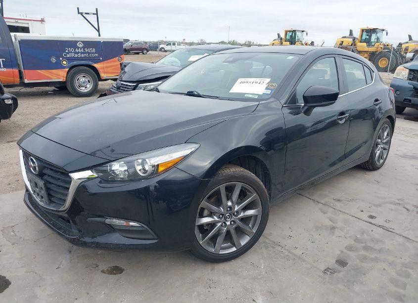 Photo 2 of 2018 Mazda Mazda3 TOURING (VIN 3MZBN1L33JM267702)