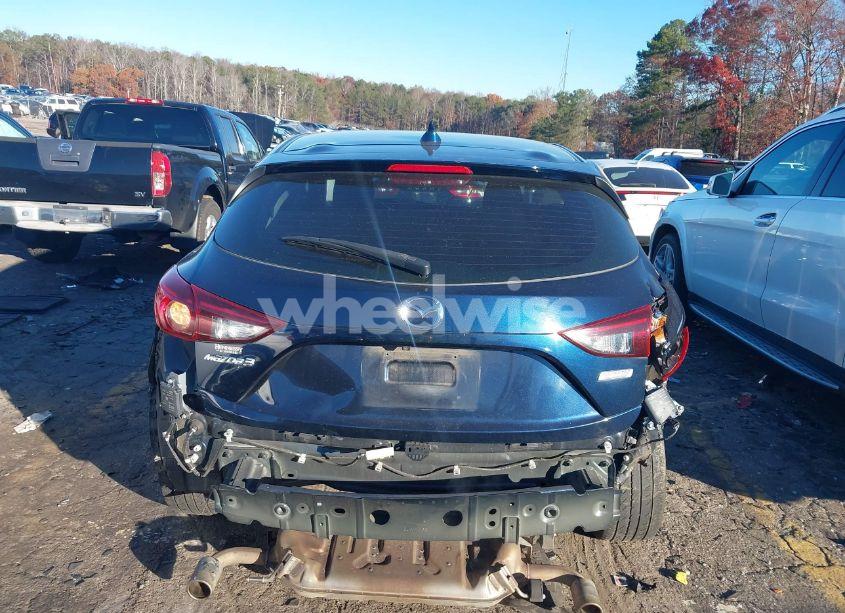 Photo 16 of 2018 Mazda Mazda3 TOURING (VIN 3MZBN1L34JM229217)