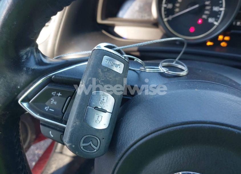 Photo 11 of 2018 Mazda Mazda3 TOURING (VIN 3MZBN1L38JM177719)