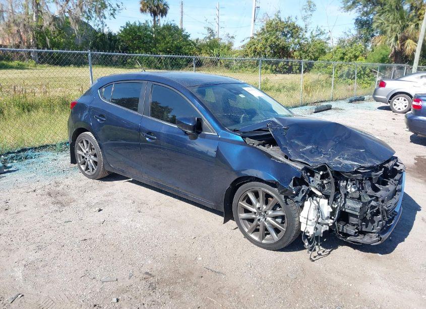 2018 Mazda Mazda3 TOURING (VIN 3MZBN1L38JM252127) main photo