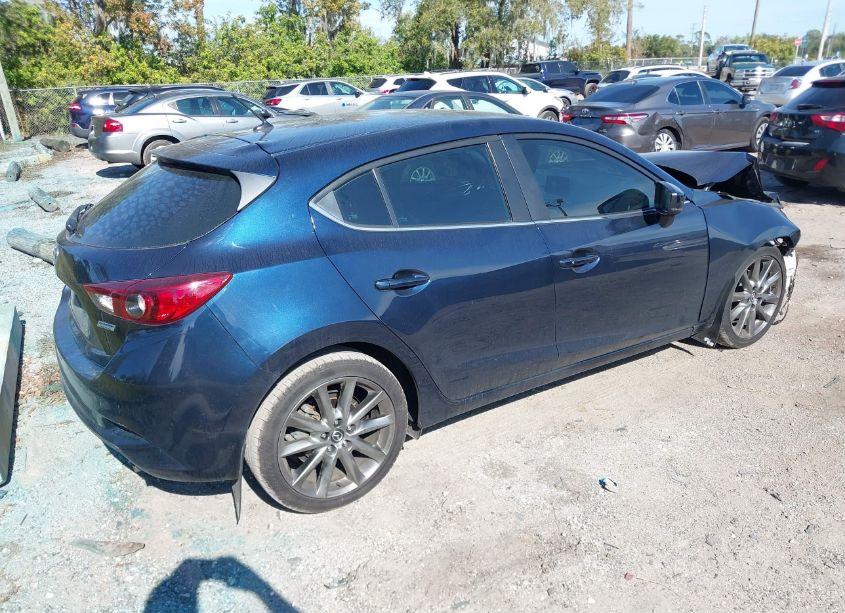 Photo 4 of 2018 Mazda Mazda3 TOURING (VIN 3MZBN1L38JM252127)