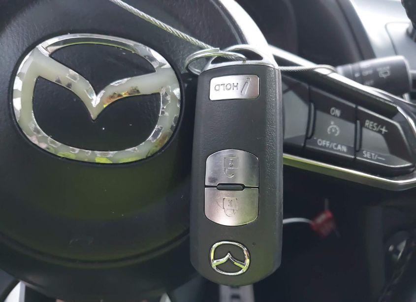 Photo 11 of 2018 Mazda Mazda3 TOURING (VIN 3MZBN1L39JM190995)