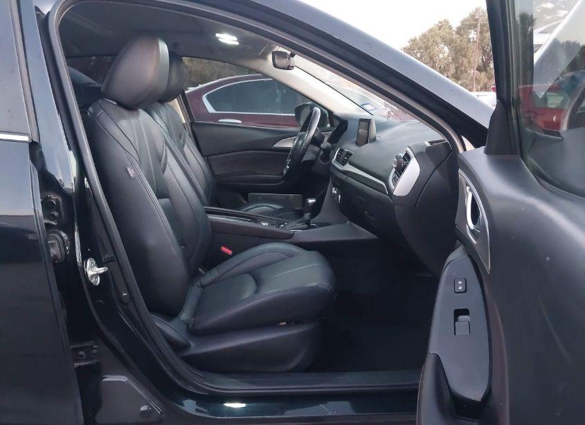 Photo 5 of 2018 Mazda Mazda3 TOURING (VIN 3MZBN1L39JM190995)