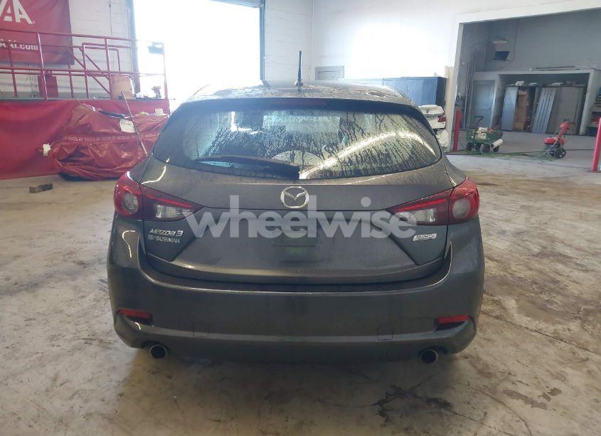 Photo 16 of 2018 Mazda Mazda3 TOURING (VIN 3MZBN1L3XJM197387)