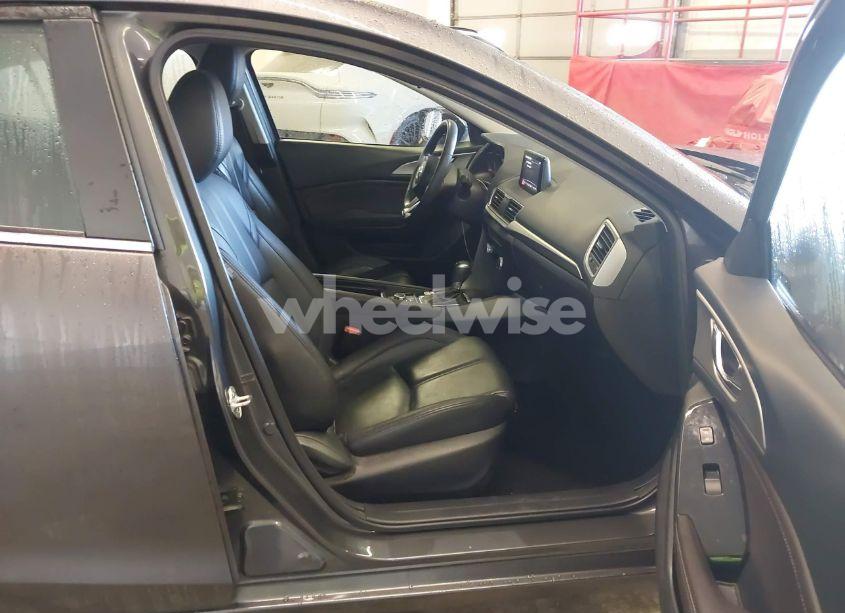 Photo 5 of 2018 Mazda Mazda3 TOURING (VIN 3MZBN1L3XJM197387)