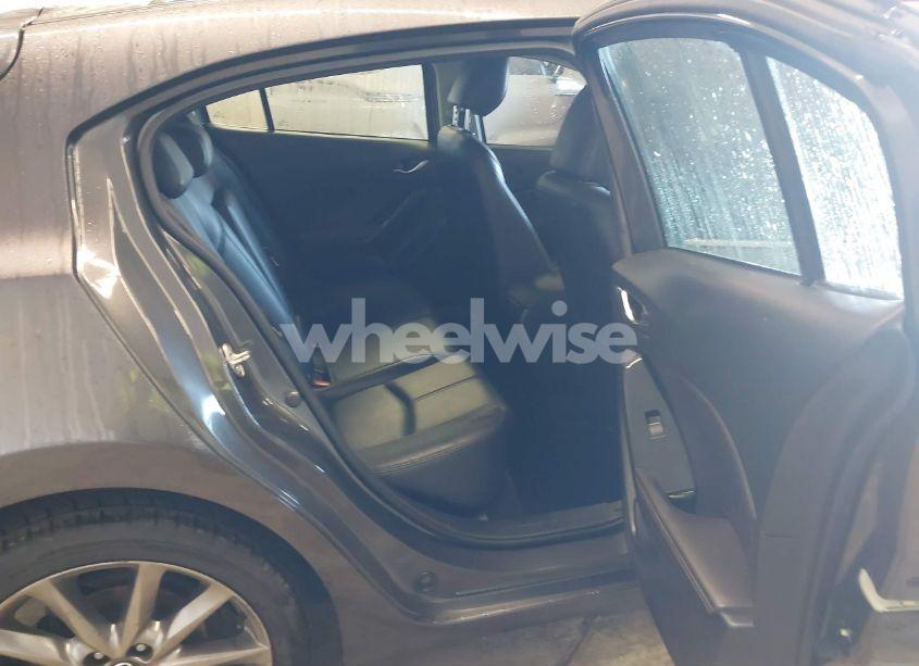 Photo 8 of 2018 Mazda Mazda3 TOURING (VIN 3MZBN1L3XJM197387)