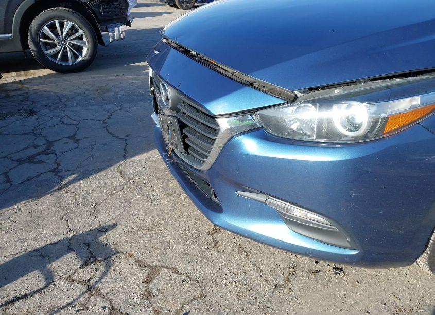 Photo 18 of 2018 Mazda Mazda3 TOURING (VIN 3MZBN1L3XJM261671)