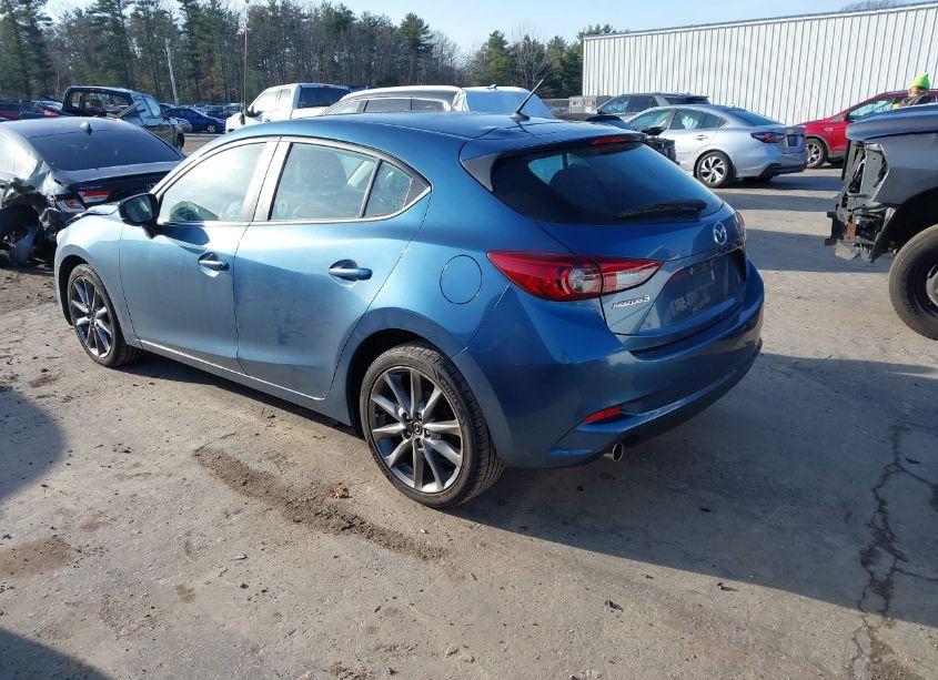 Photo 3 of 2018 Mazda Mazda3 TOURING (VIN 3MZBN1L3XJM261671)