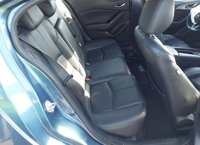 Photo 8 of 2018 Mazda Mazda3 TOURING (VIN 3MZBN1L3XJM261671)