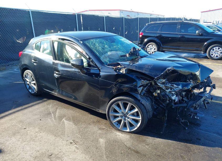 2017 Mazda Mazda3 TOURING (VIN 3MZBN1L72HM126777) main photo