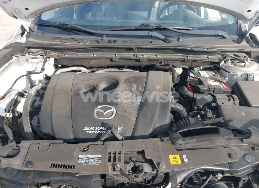 Photo 10 of 2017 Mazda Mazda3 TOURING (VIN 3MZBN1L7XHM122752)