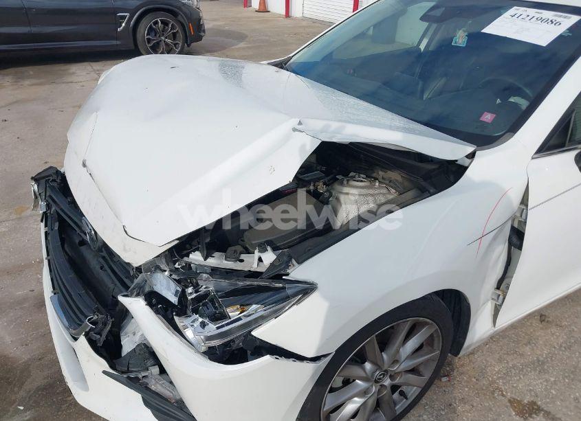 Photo 6 of 2017 Mazda Mazda3 TOURING (VIN 3MZBN1L7XHM122752)