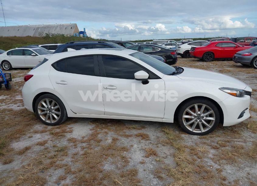 Photo 13 of 2017 Mazda Mazda3 GRAND TOURING (VIN 3MZBN1M30HM145405)