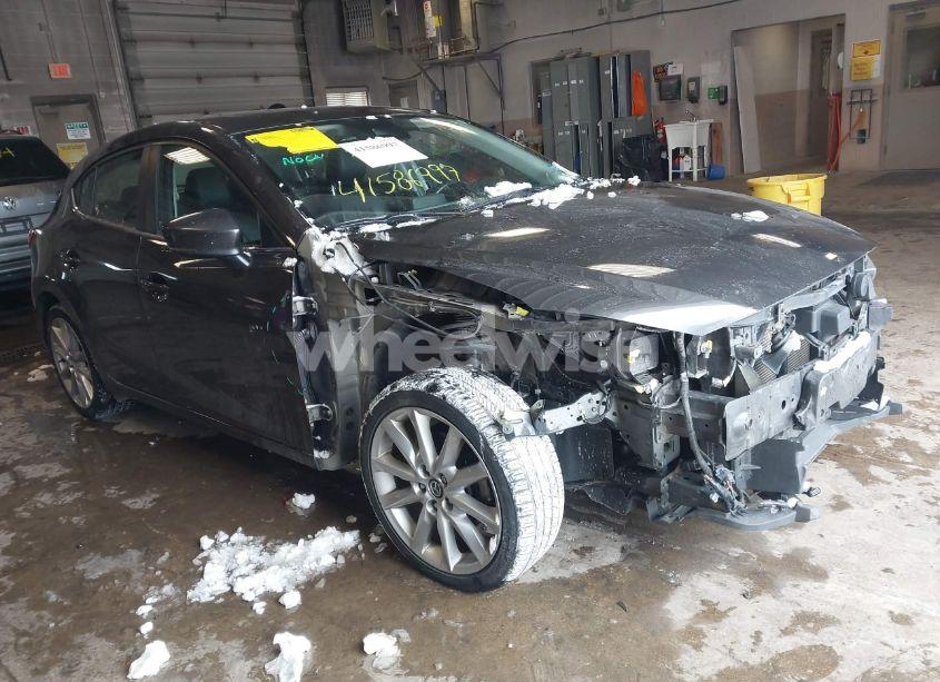 2017 Mazda Mazda3 GRAND TOURING (VIN 3MZBN1M30HM149471) main photo