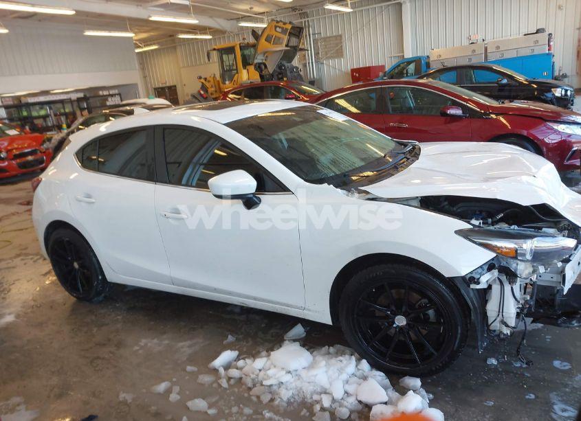 Photo 14 of 2018 Mazda Mazda3 GRAND TOURING (VIN 3MZBN1M32JM266149)