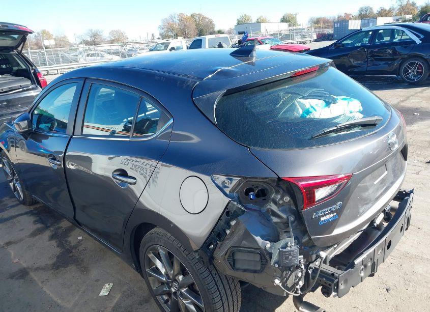 Photo 3 of 2018 Mazda Mazda3 GRAND TOURING (VIN 3MZBN1M37JM161106)