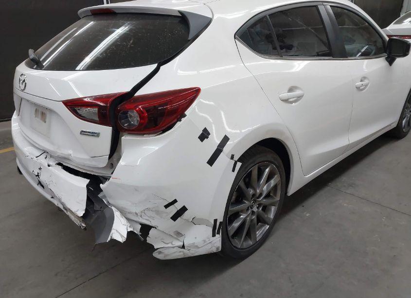 Photo 6 of 2018 Mazda Mazda3 GRAND TOURING (VIN 3MZBN1M37JM165706)