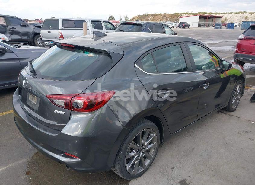Photo 4 of 2018 Mazda Mazda3 GRAND TOURING (VIN 3MZBN1M37JM170131)