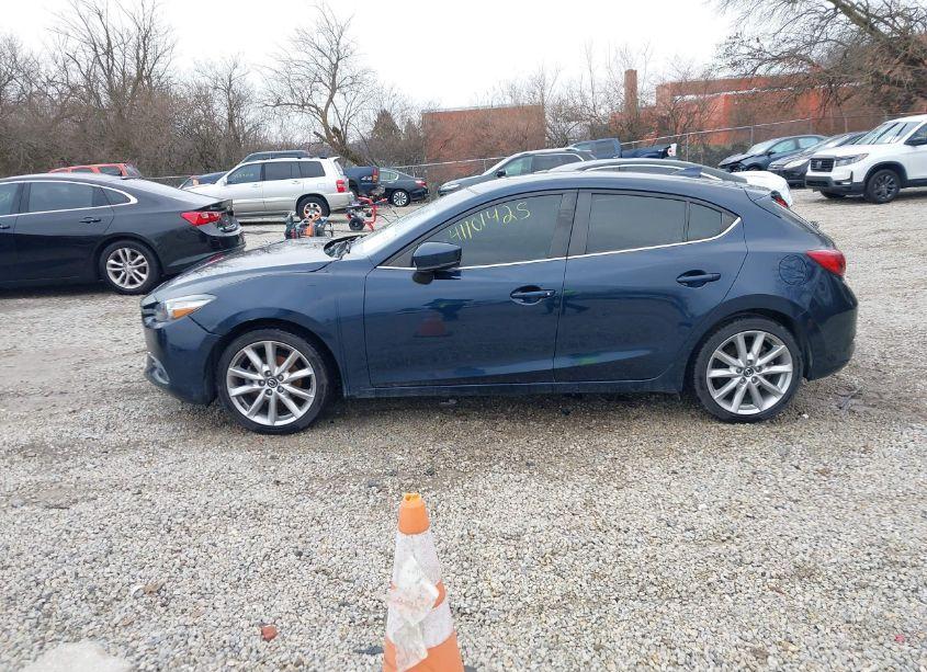 Photo 15 of 2017 Mazda Mazda3 GRAND TOURING (VIN 3MZBN1M38HM136130)