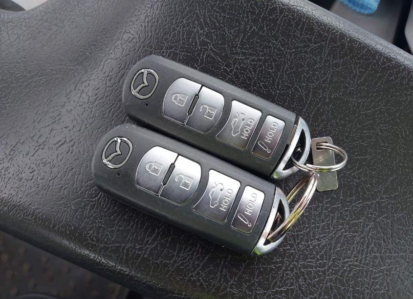 Photo 11 of 2018 Mazda Mazda3 SPORT (VIN 3MZBN1U70JM243827)