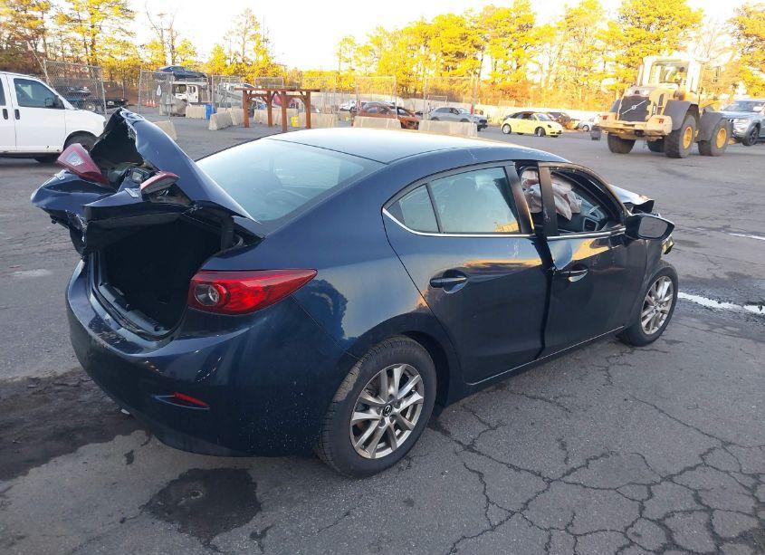 Photo 4 of 2018 Mazda Mazda3 SPORT (VIN 3MZBN1U70JM243827)
