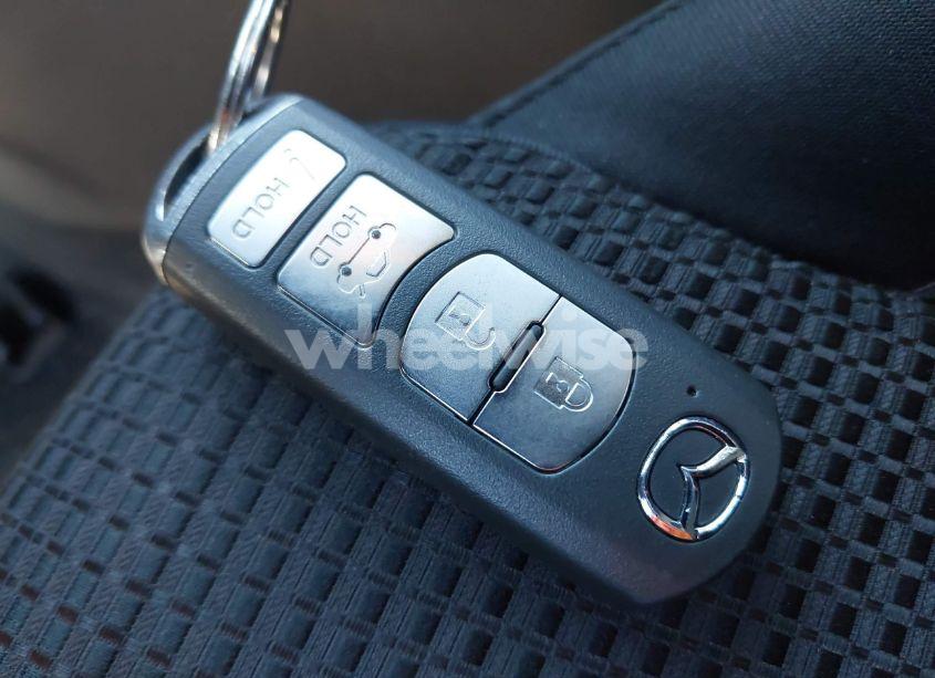 Photo 11 of 2017 Mazda Mazda3 SPORT (VIN 3MZBN1U71HM103831)