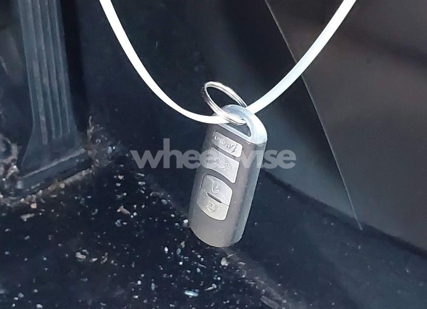 Photo 11 of 2018 Mazda Mazda3 SPORT (VIN 3MZBN1U71JM216068)