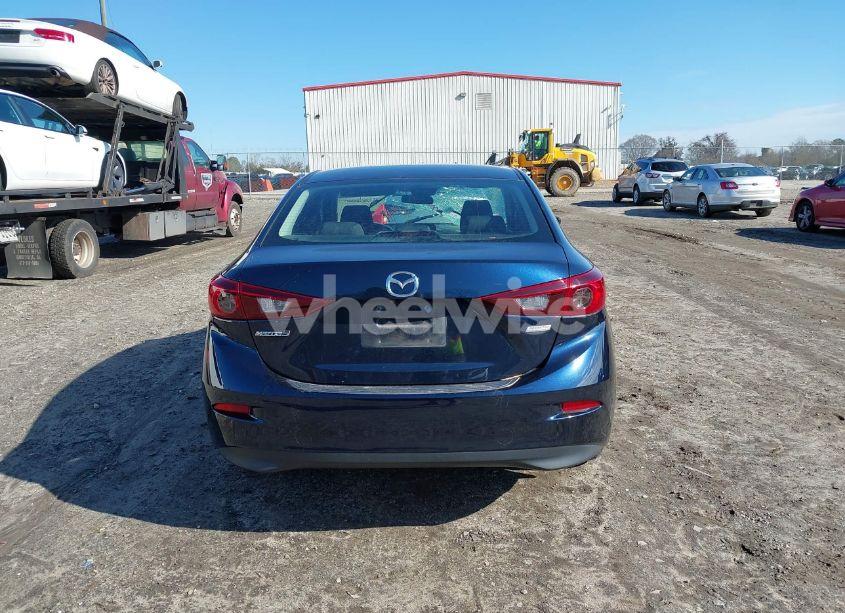 Photo 16 of 2018 Mazda Mazda3 SPORT (VIN 3MZBN1U71JM216068)