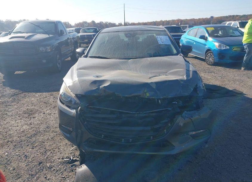 Photo 12 of 2018 Mazda Mazda3 SPORT (VIN 3MZBN1U71JM232576)