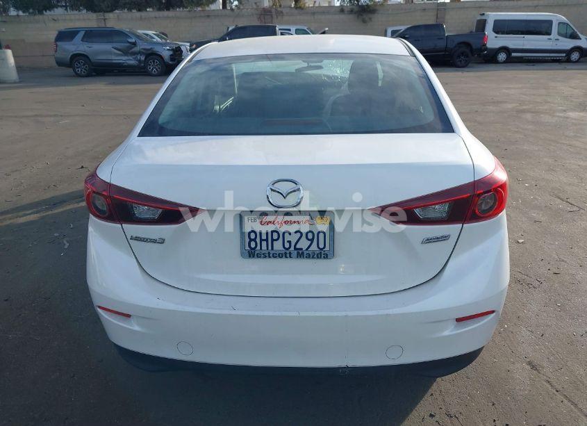 Photo 17 of 2018 Mazda Mazda3 SPORT (VIN 3MZBN1U72JM213986)