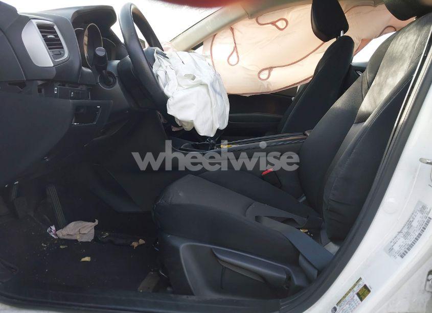 Photo 5 of 2018 Mazda Mazda3 SPORT (VIN 3MZBN1U72JM213986)