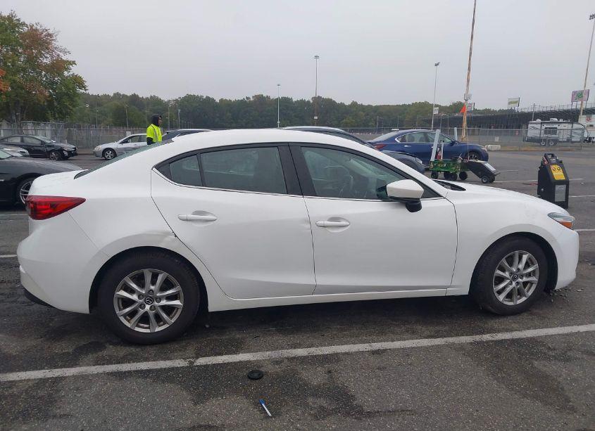 Photo 13 of 2018 Mazda Mazda3 SPORT (VIN 3MZBN1U72JM217651)