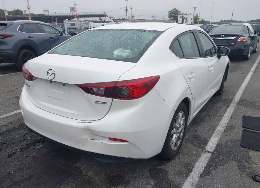 Photo 4 of 2018 Mazda Mazda3 SPORT (VIN 3MZBN1U72JM217651)