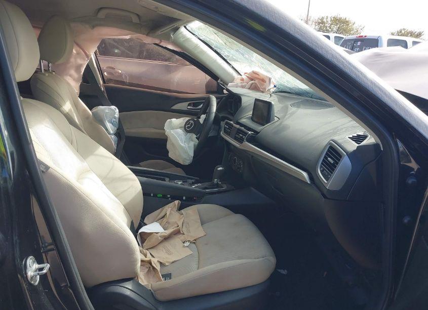 Photo 5 of 2018 Mazda Mazda3 SPORT (VIN 3MZBN1U73JM237861)