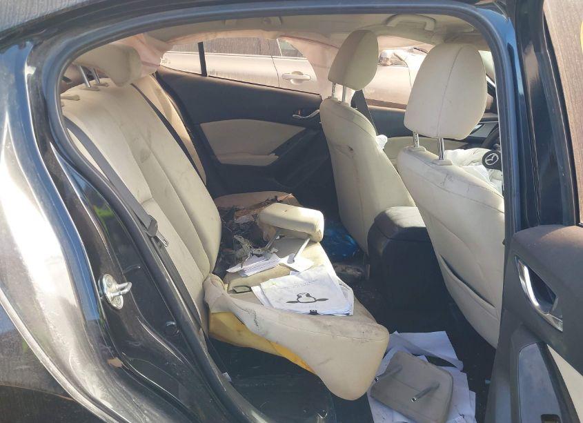 Photo 8 of 2018 Mazda Mazda3 SPORT (VIN 3MZBN1U73JM237861)