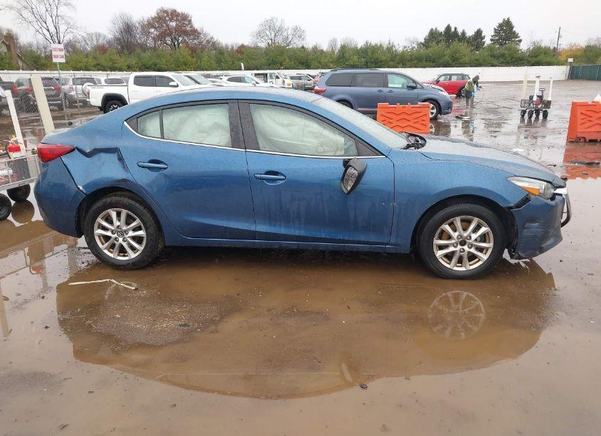 Photo 12 of 2017 Mazda Mazda3 SPORT (VIN 3MZBN1U74HM138864)