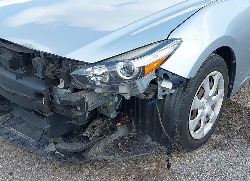 Photo 18 of 2018 Mazda Mazda3 SPORT (VIN 3MZBN1U75JM214582)