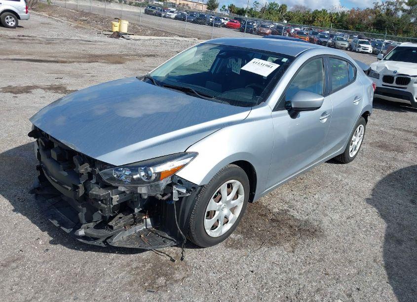 Photo 2 of 2018 Mazda Mazda3 SPORT (VIN 3MZBN1U75JM214582)