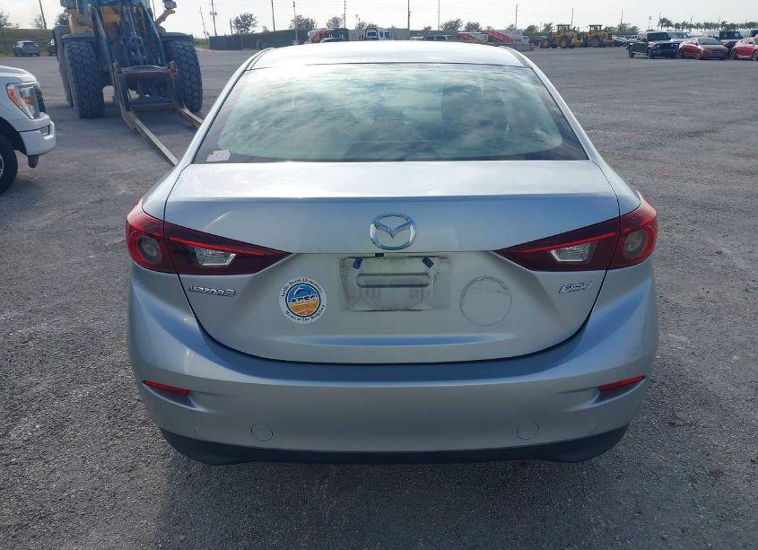 Photo 16 of 2018 Mazda Mazda3 SPORT (VIN 3MZBN1U76JM272636)