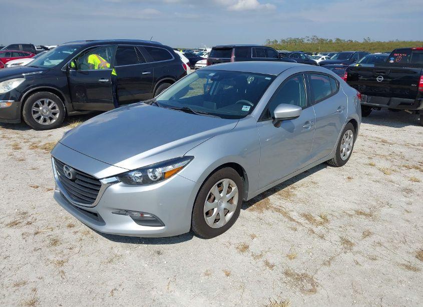 Photo 6 of 2018 Mazda Mazda3 SPORT (VIN 3MZBN1U76JM272636)