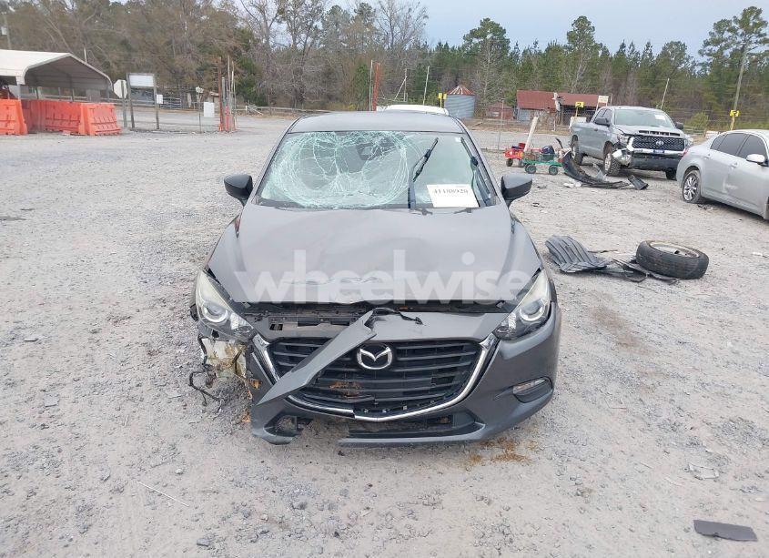 Photo 13 of 2018 Mazda Mazda3 SPORT (VIN 3MZBN1U77JM192410)